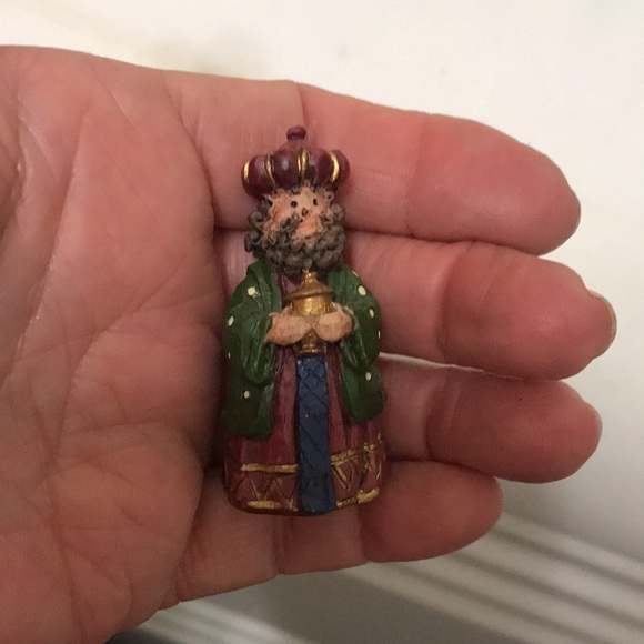 NWOT 11 Pieces Nativity Set - Picture 9 of 16